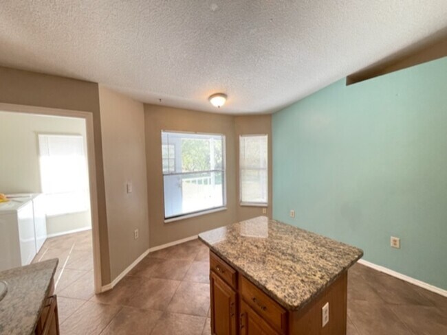 Building Photo - 9332 Trevarthon Rd