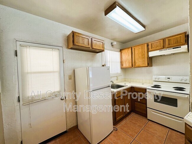 Building Photo - 44651 San Pascual Ave