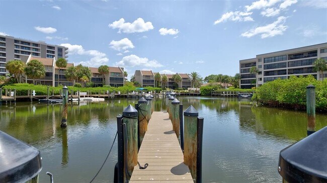 Building Photo - 1700 Cove II Pl