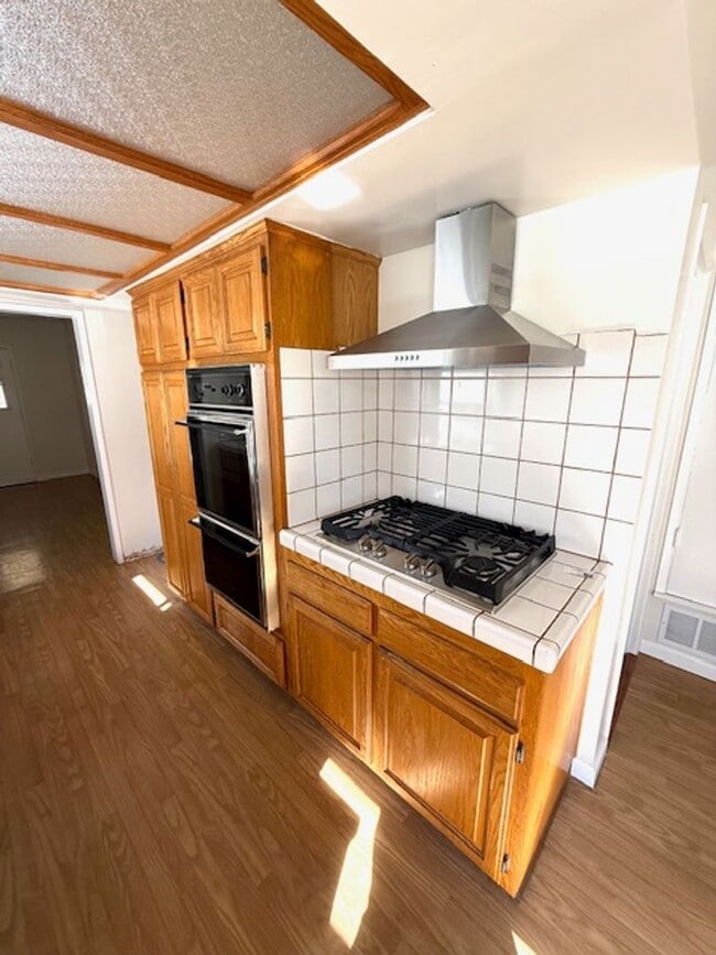 Building Photo - **LA MIRADA** Beautifully Maintained 3-Bed...