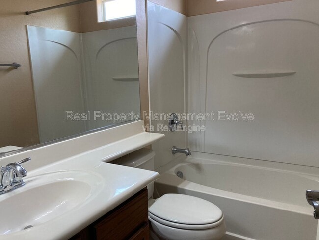 Building Photo - 4059 E Carla Vista Dr