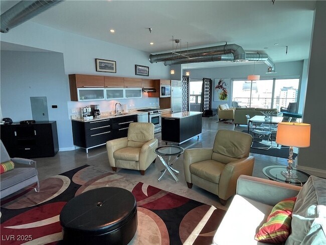 Building Photo - 200 Hoover Ave