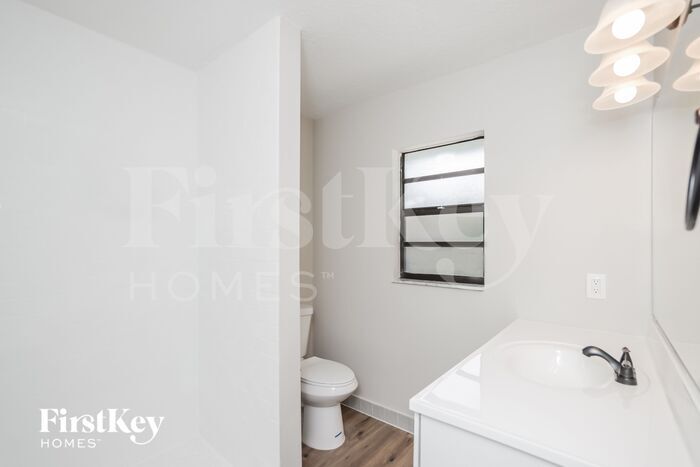Building Photo - 1377 Prum Ave NW