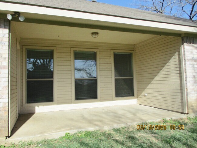 Building Photo - 536 Inwood Rd