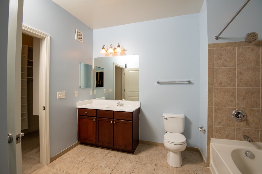 Building Photo - 1391 Pennsylvania Ave SE