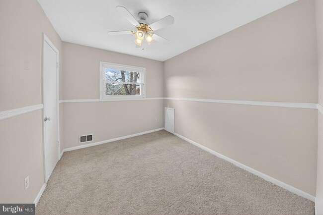 Building Photo - 2890 Balmoral Dr