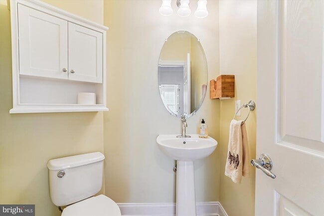 Building Photo - 43595 Aldie Mill Ct