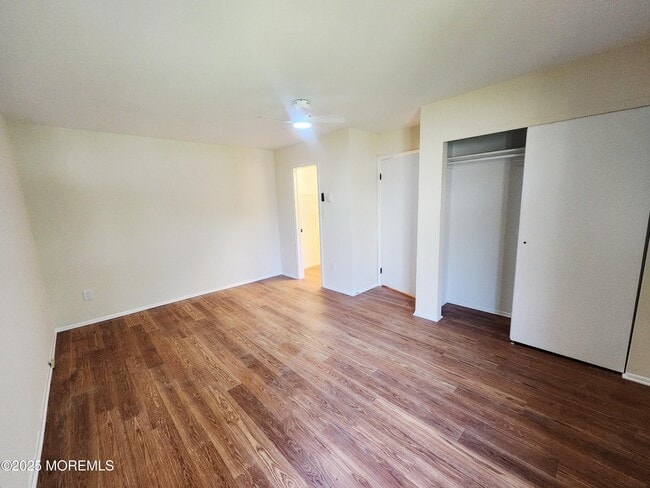 Building Photo - 38 Meadow Green Cir