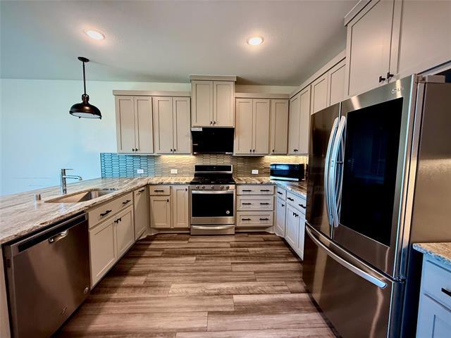 Building Photo - 3672 Wellesley Ave