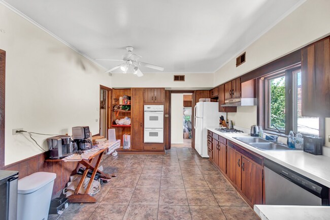 Building Photo - 919 Foster St