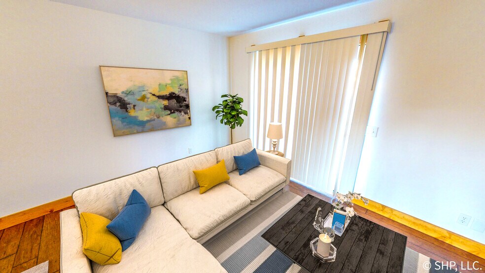 VIRTUALLY STAGED - 250 S Durkin Dr