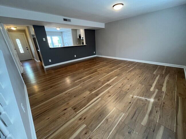 Building Photo - 7705 Sandra Ln