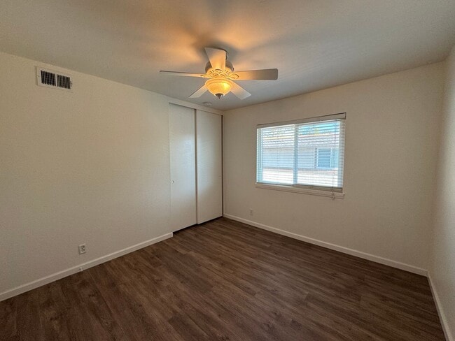 Building Photo - Beautiful & Bright 2Bd/1.5Ba Condo in Miss...