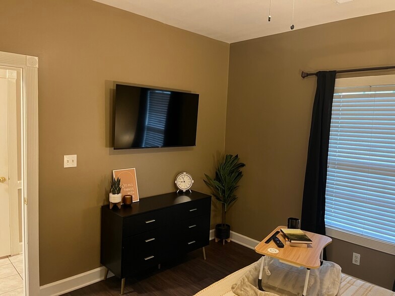 Primary Bedroom - 9155 Meadow Vista Rd