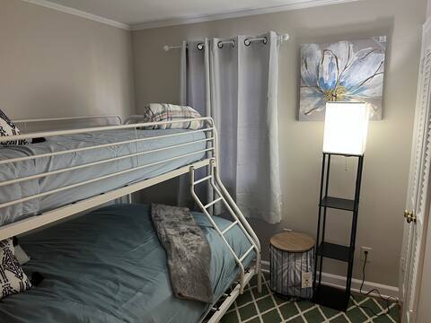 Building Photo - 1746 E Broad St