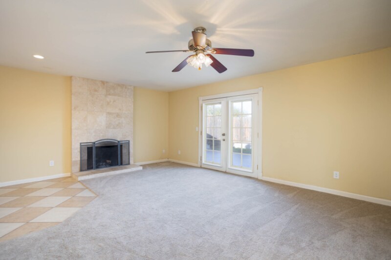 Building Photo - 9503 Medina Dr