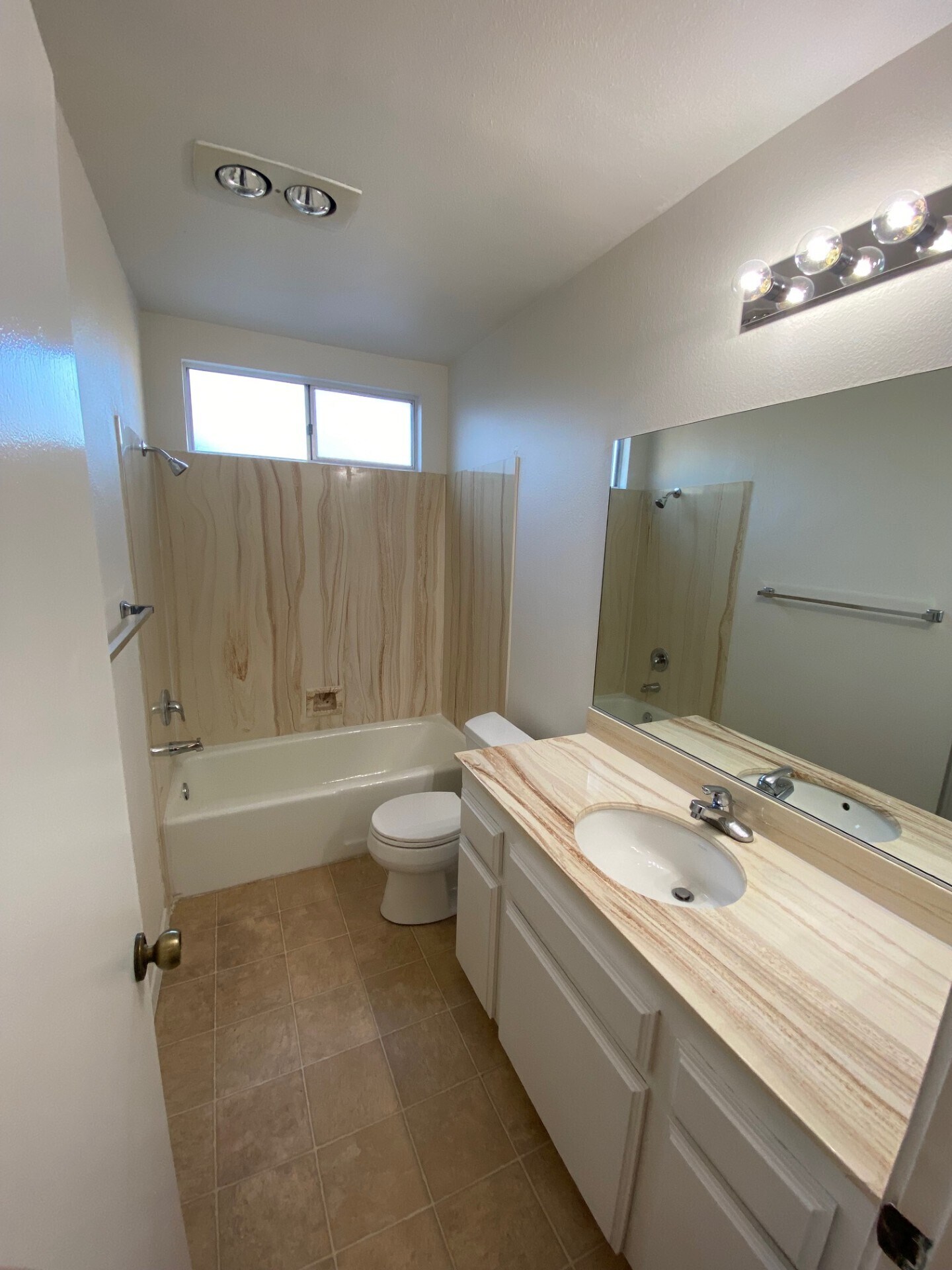 Building Photo - 1028 Sapote Ct
