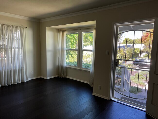 Building Photo - 10716 Northgate St