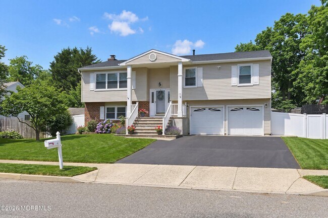 Building Photo - 15 Bristlecone Dr