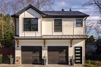 Building Photo - 1668 N Druid Hills Rd NE