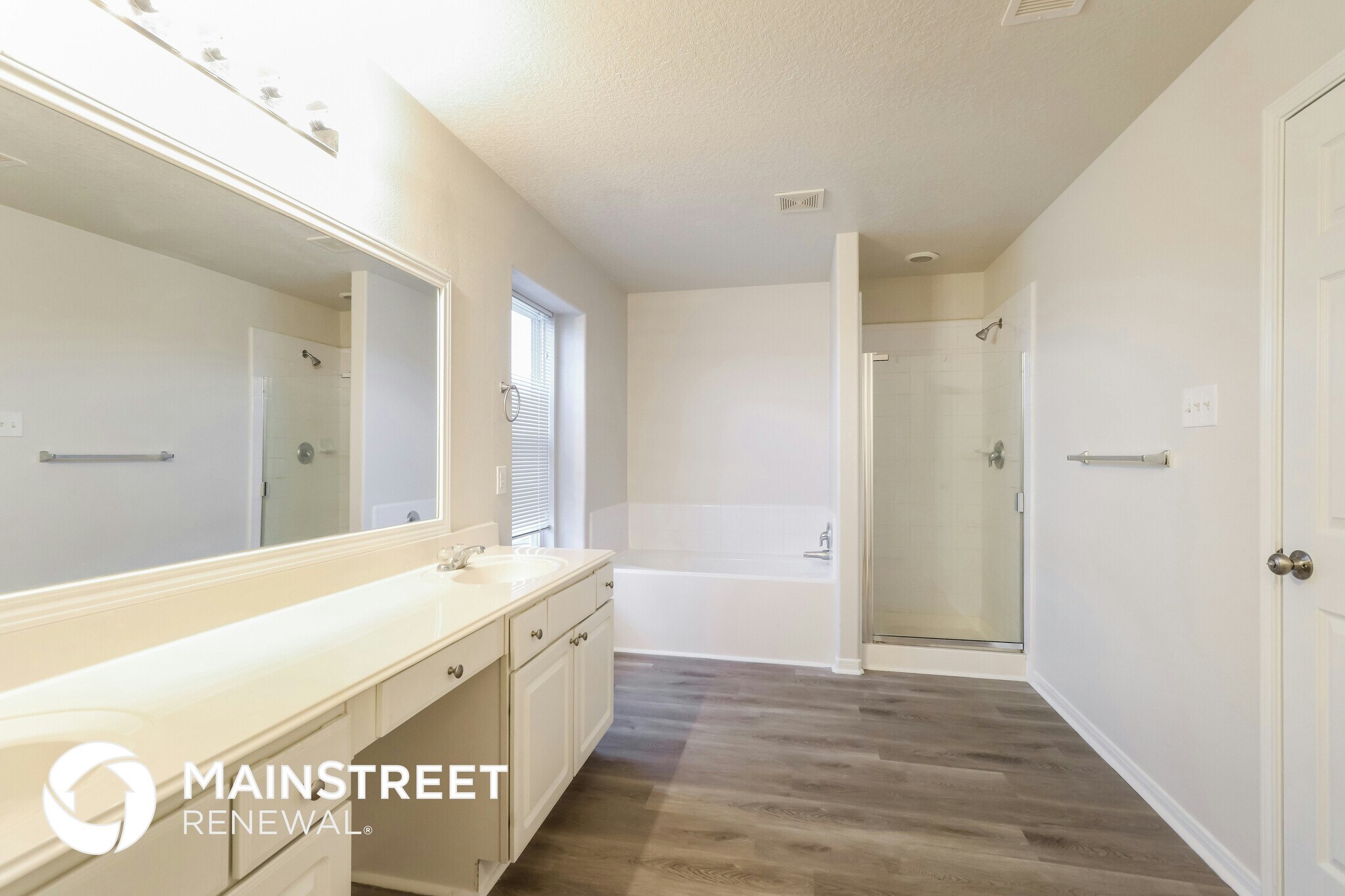 Building Photo - 16700 Foursquare Dr