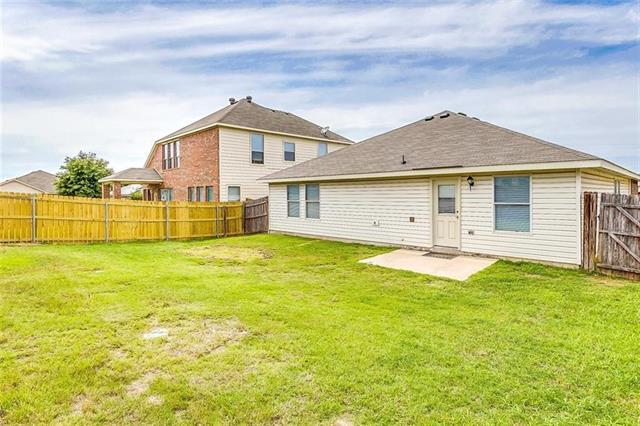 Building Photo - 909 Poncho Ln