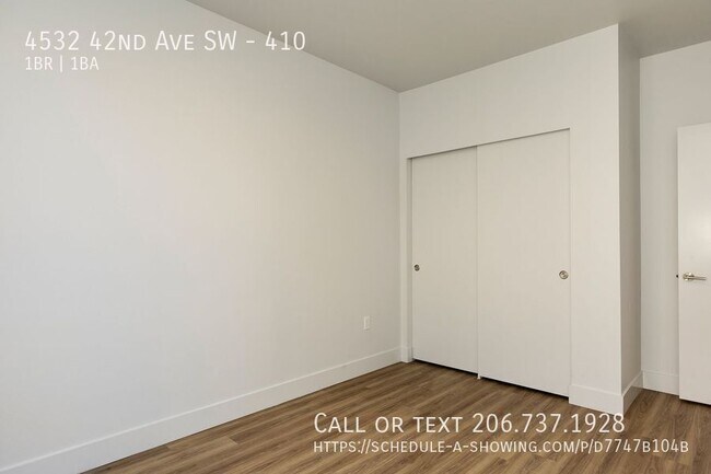 Building Photo - 4532 42nd Ave SW