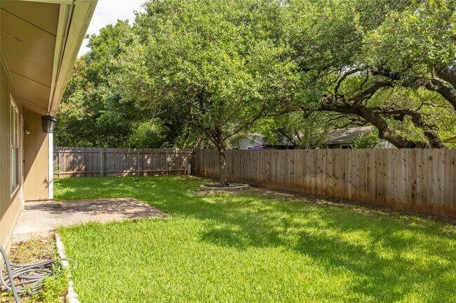 Building Photo - 4104 Harcourt Dr