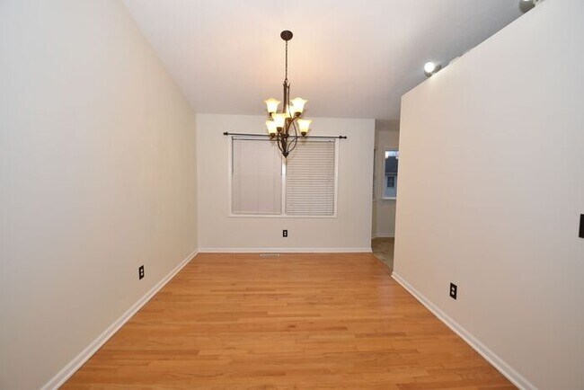 Building Photo - Cross Creek 4 bedroom home