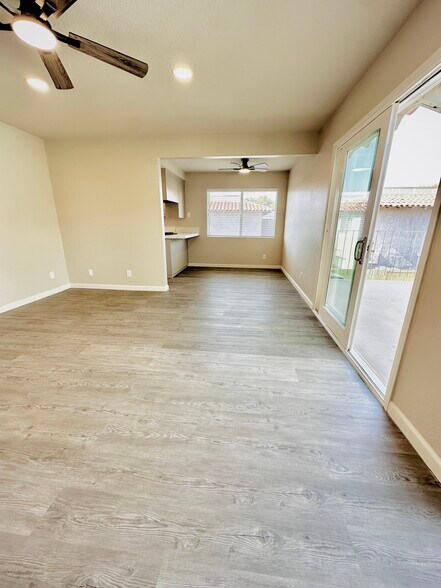 Building Photo - 16752 Lynn Ln