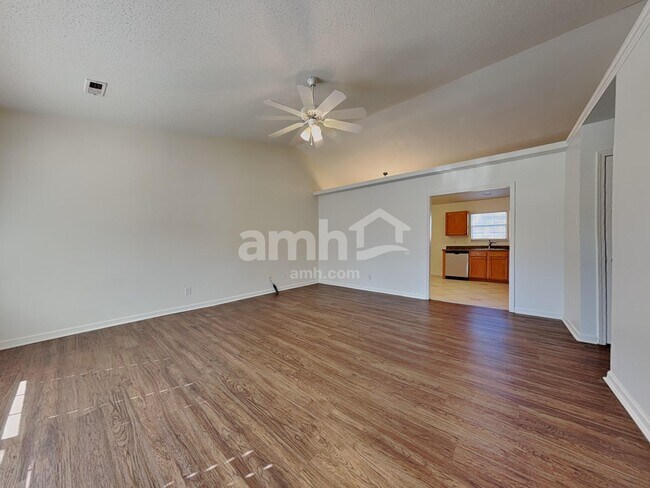 Building Photo - 2114 Post Oak Ln