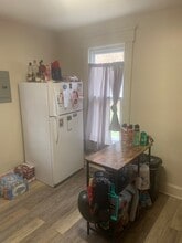 Building Photo - 99 Grosvenor St