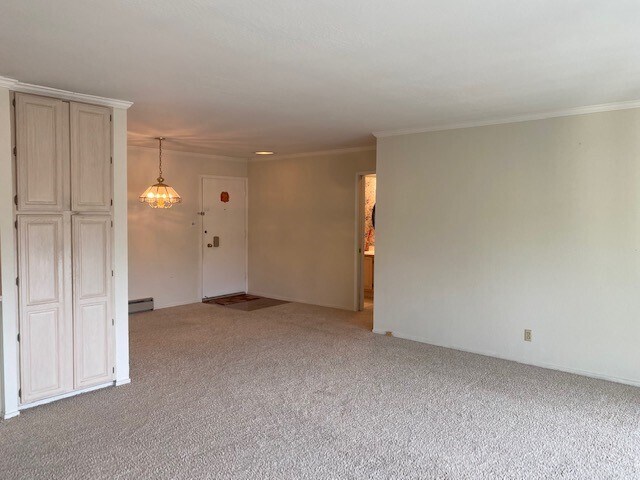 Building Photo - 6 Seville Way