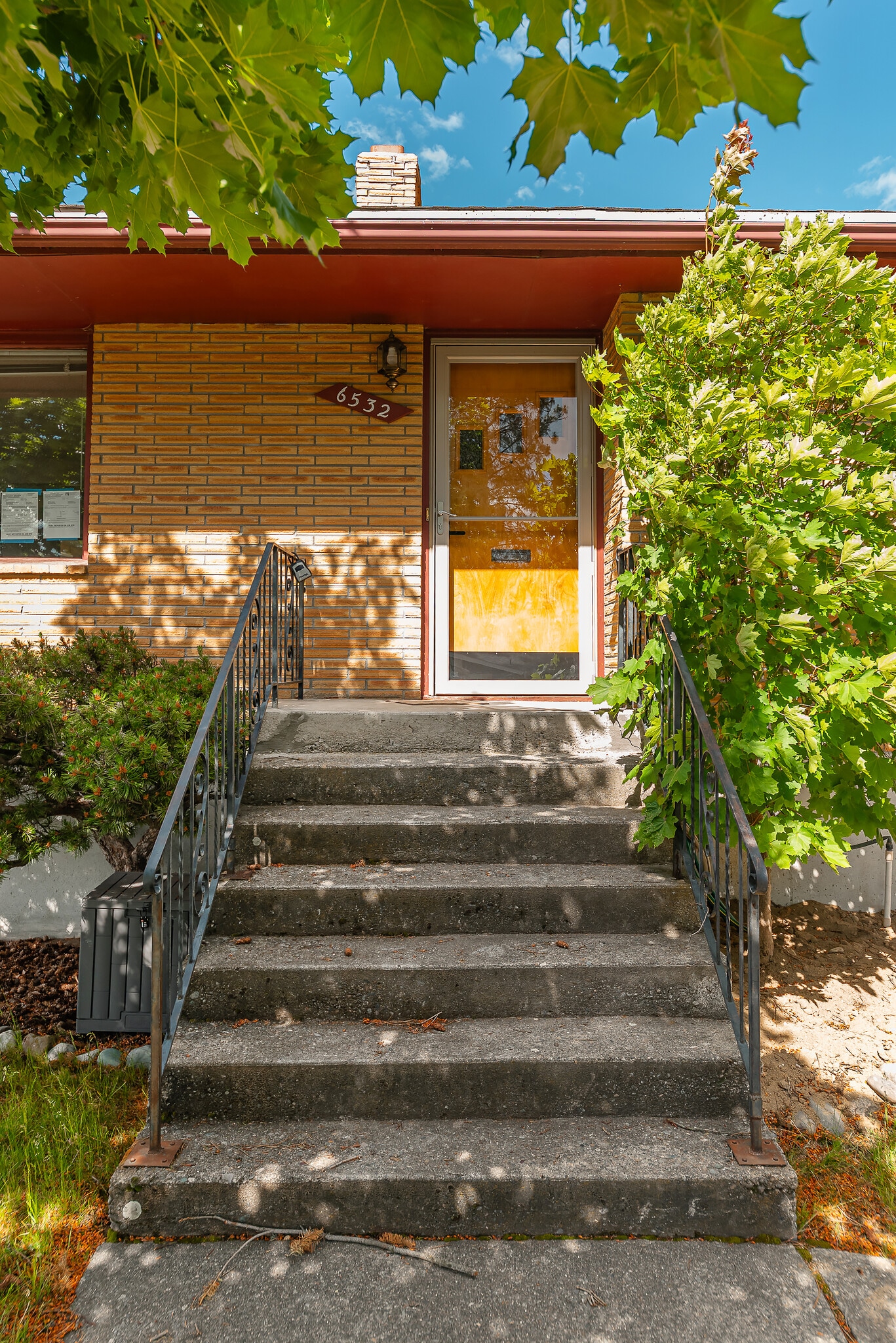 Building Photo - 6532 N Drumheller St
