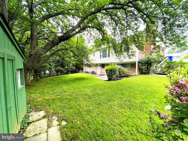 Building Photo - 8410 Buckhannon Dr