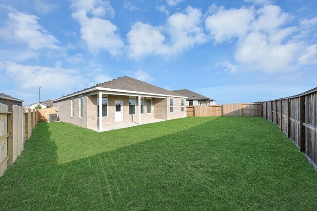 Building Photo - 16310 Chestnut Hvn Ln