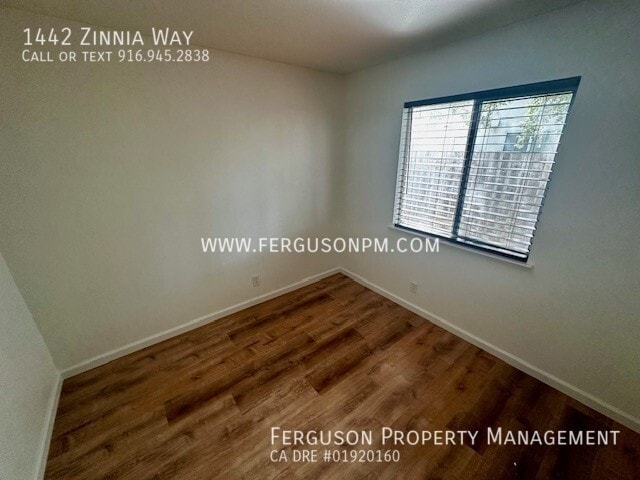 Building Photo - 1442 Zinnia Way