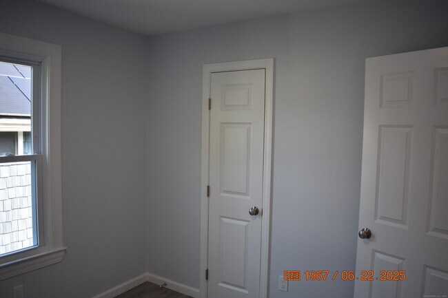 Building Photo - 43 Highland Ave