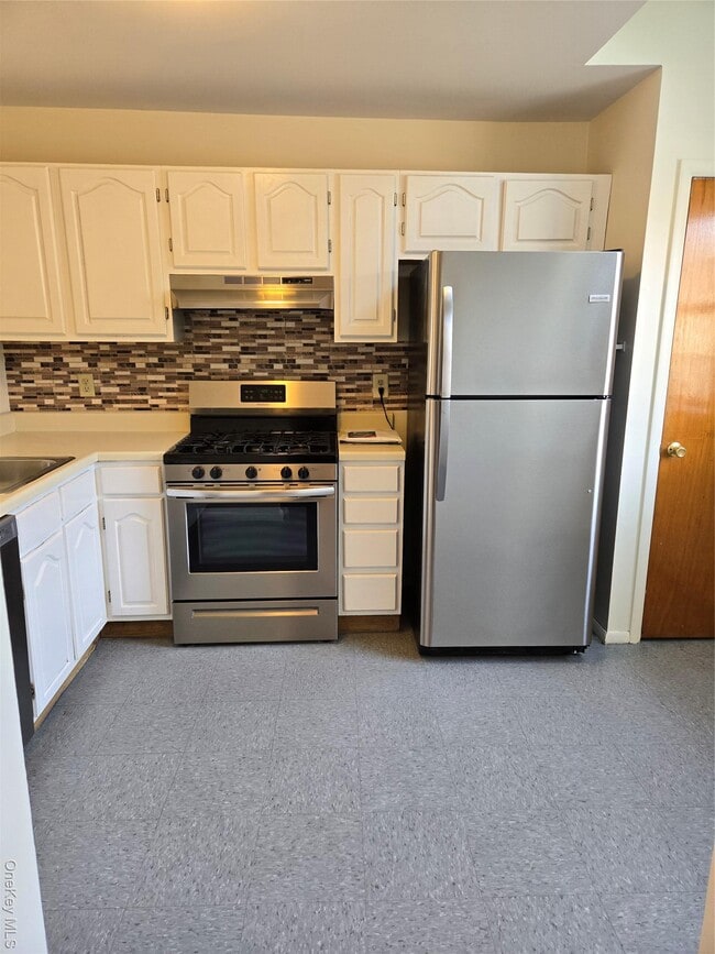 Building Photo - 538 Saracino Dr