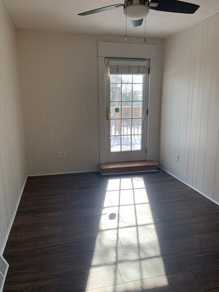 Great for work from home office access to deck - 216 W Magnolia Ave