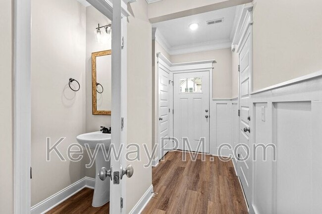 Building Photo - 2076 Denmark Ave SE