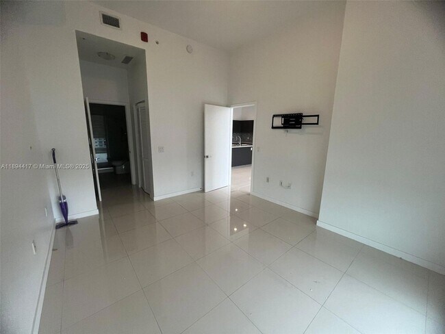 Building Photo - 7661 NW 107th Ave