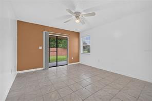 Building Photo - 658 Royalty Ct
