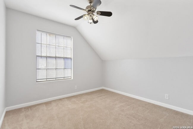 Building Photo - Charming Home Awaits: Spacious & Modern Living in a Prime Location