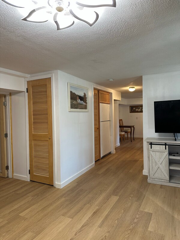 Building Photo - 117 Vinewood Cir