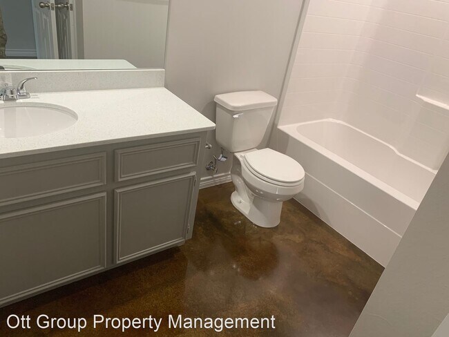 Building Photo - 208 Lowes Blvd