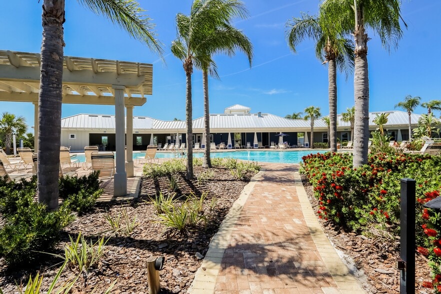 Building Photo - 15517 Black Pepper Ln