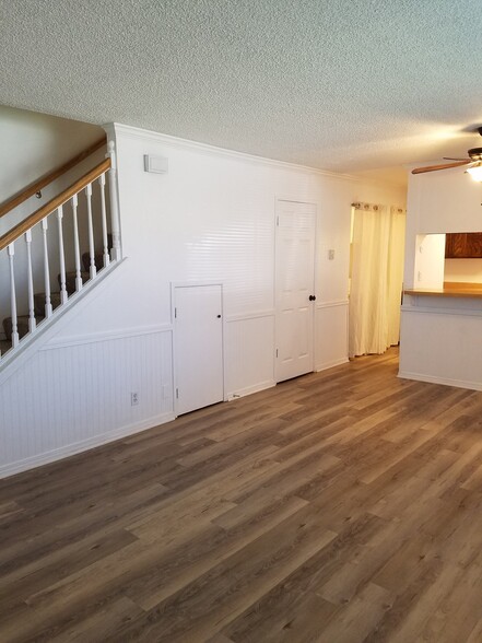 Building Photo - 1533 El Tigre Ct