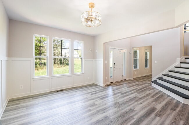 Building Photo - Now Available for Lease – Executive Home i...