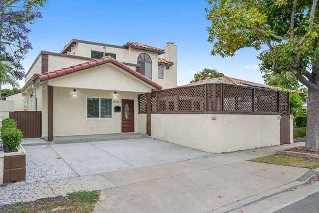 Primary Photo - 4032 Elsa St